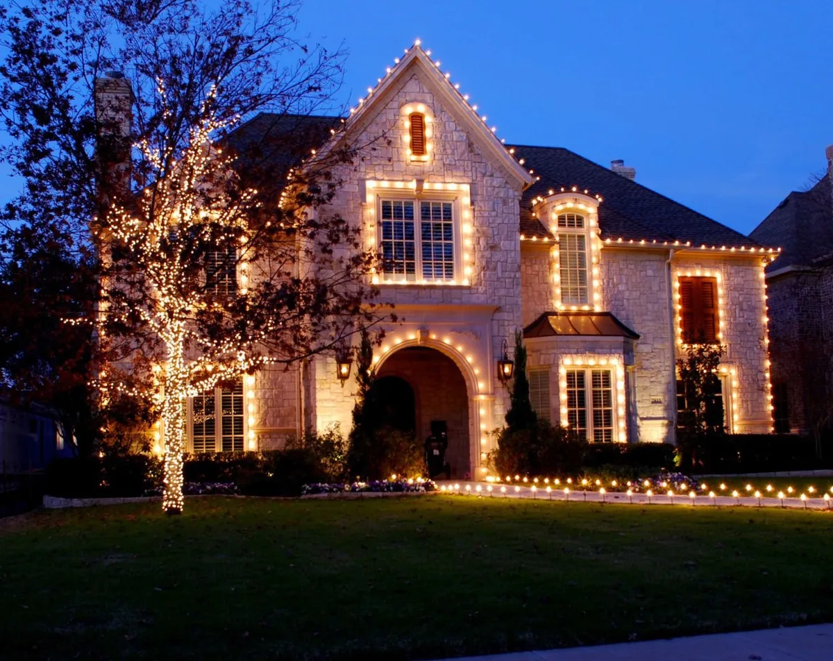 Glowing roofline installation on a Bakersfield home