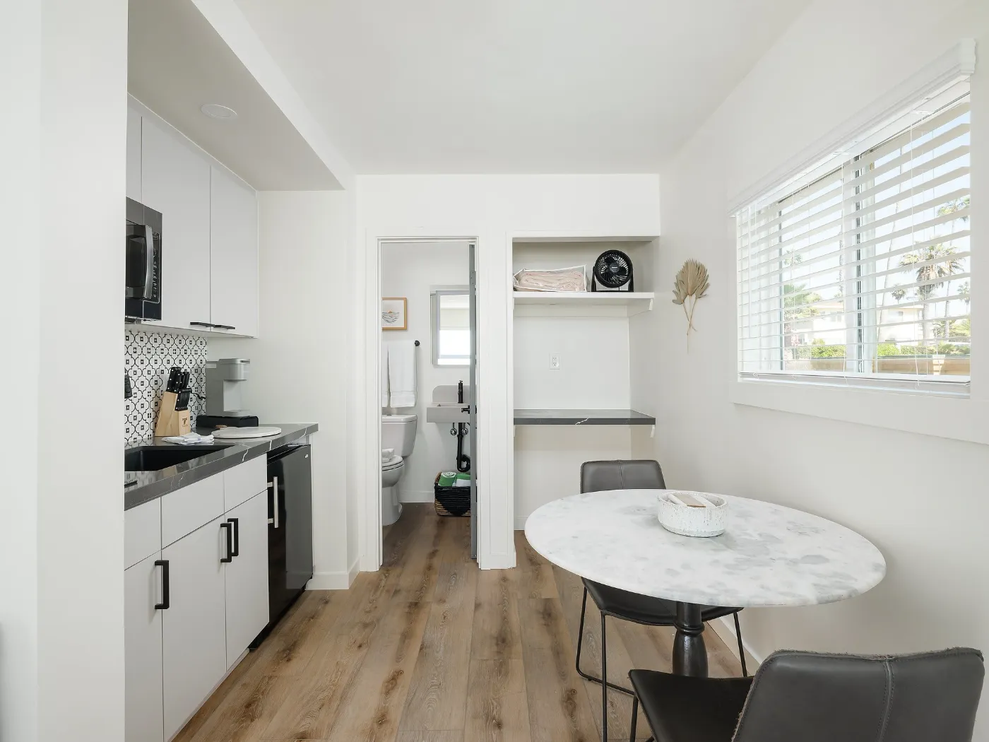 Ocean View King Studio photo